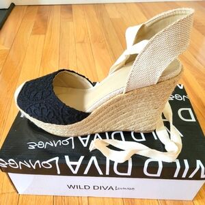 Wild Diva Black and Tan Espadrille Shoes